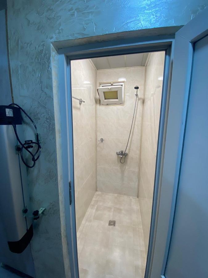 Apartment Studio Maksim Batumi Exteriör bild
