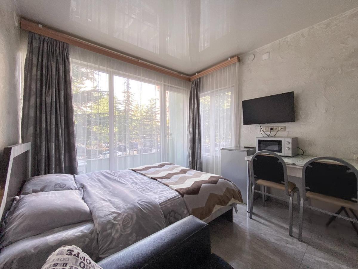 Apartment Studio Maksim Batumi Exteriör bild