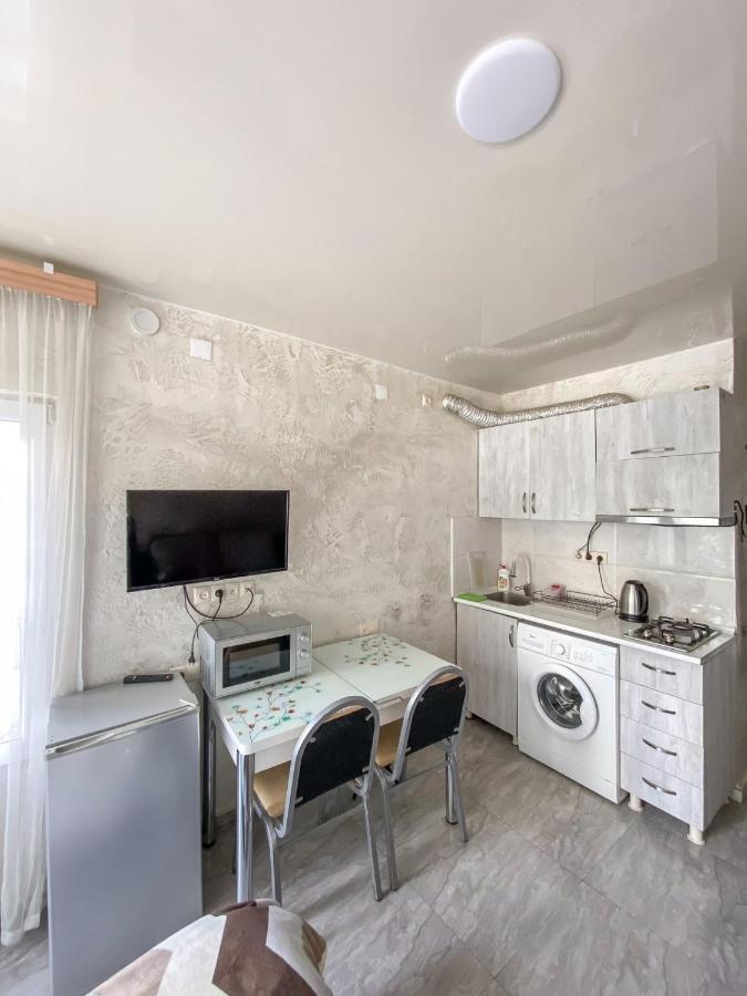 Apartment Studio Maksim Batumi Exteriör bild